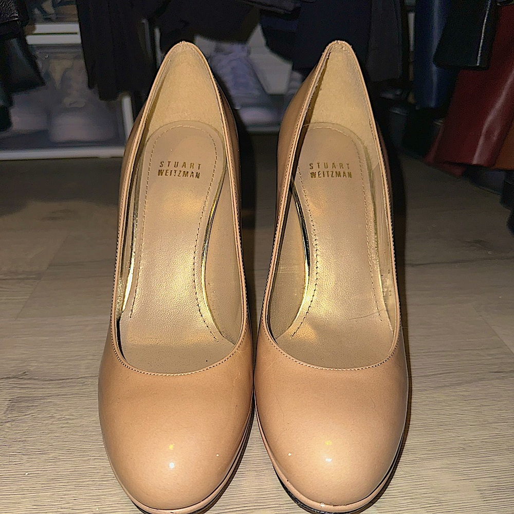 stuart weitzman pumps great condition beige / nude